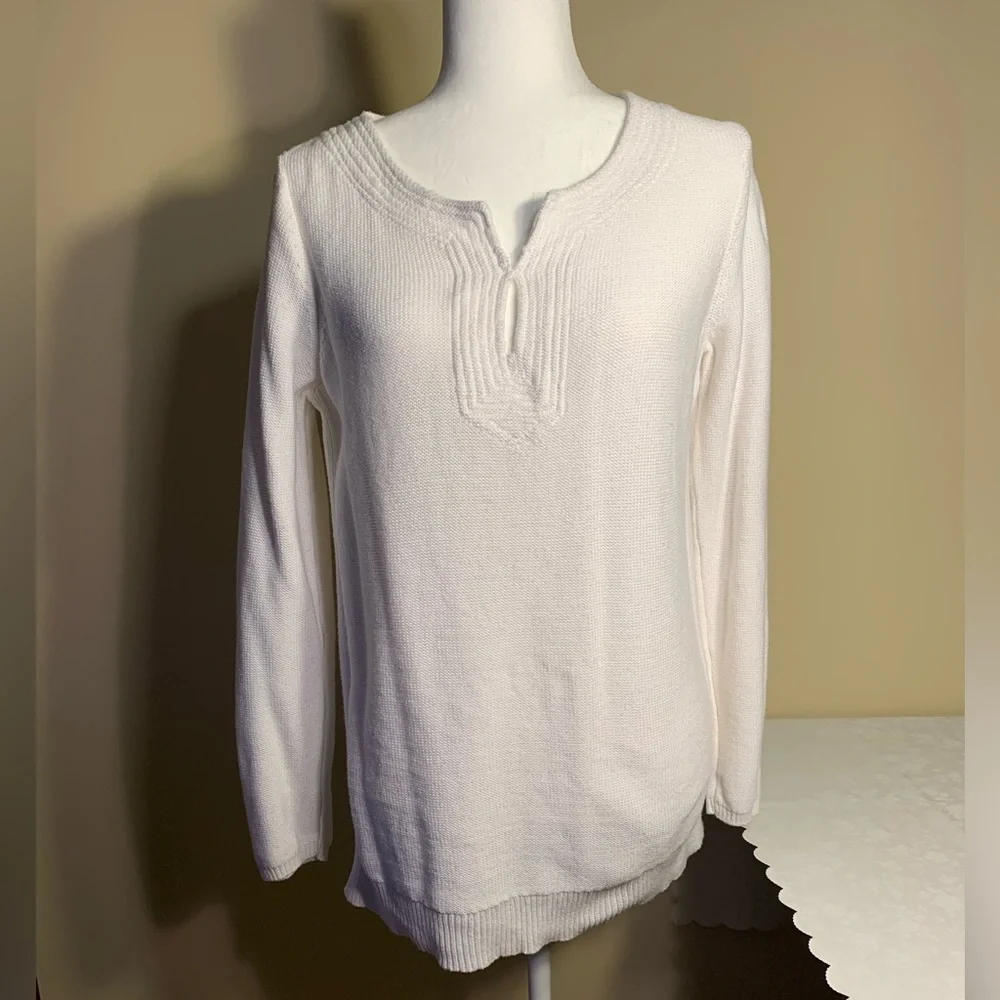 GUC/EUC Sweater: Winter White, Pullover, Y-Neckline w Keyhole, Ribbed Sides